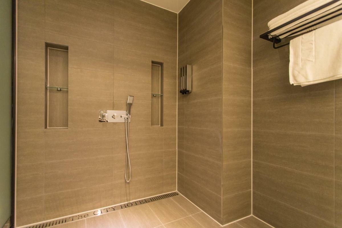 The City Hotel جيونجو المظهر الخارجي الصورة