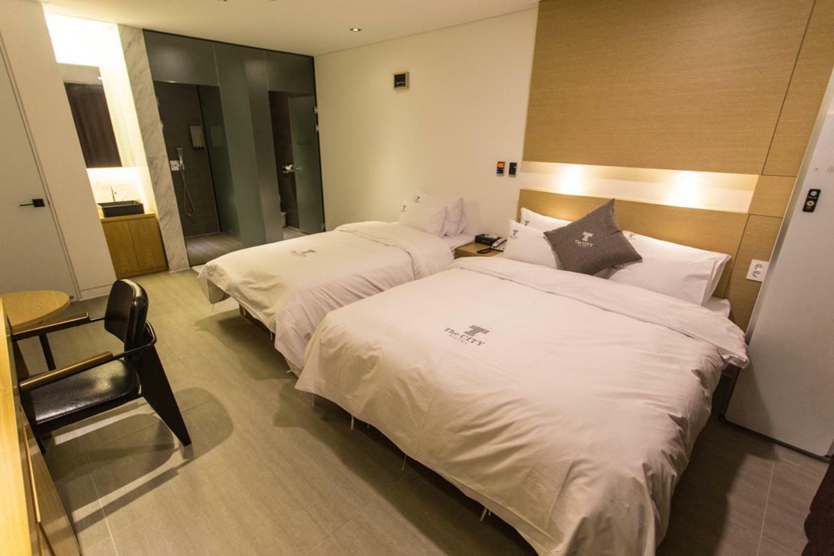 The City Hotel جيونجو المظهر الخارجي الصورة